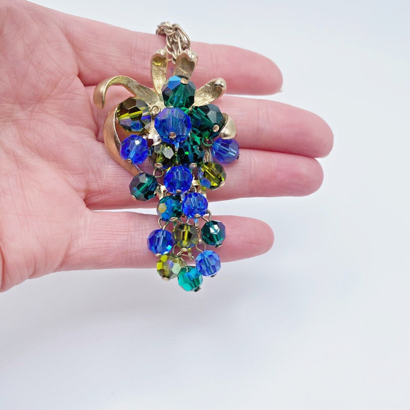 VTG Blue Green Grape Cluster Necklace Earring Set AB Glass Fruit Articulated MCM - Picture 8 of 12